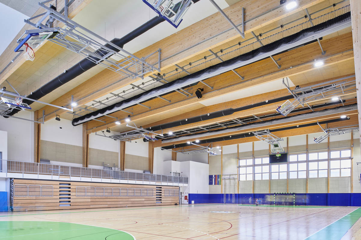 palazzetto sport in legno lamellare