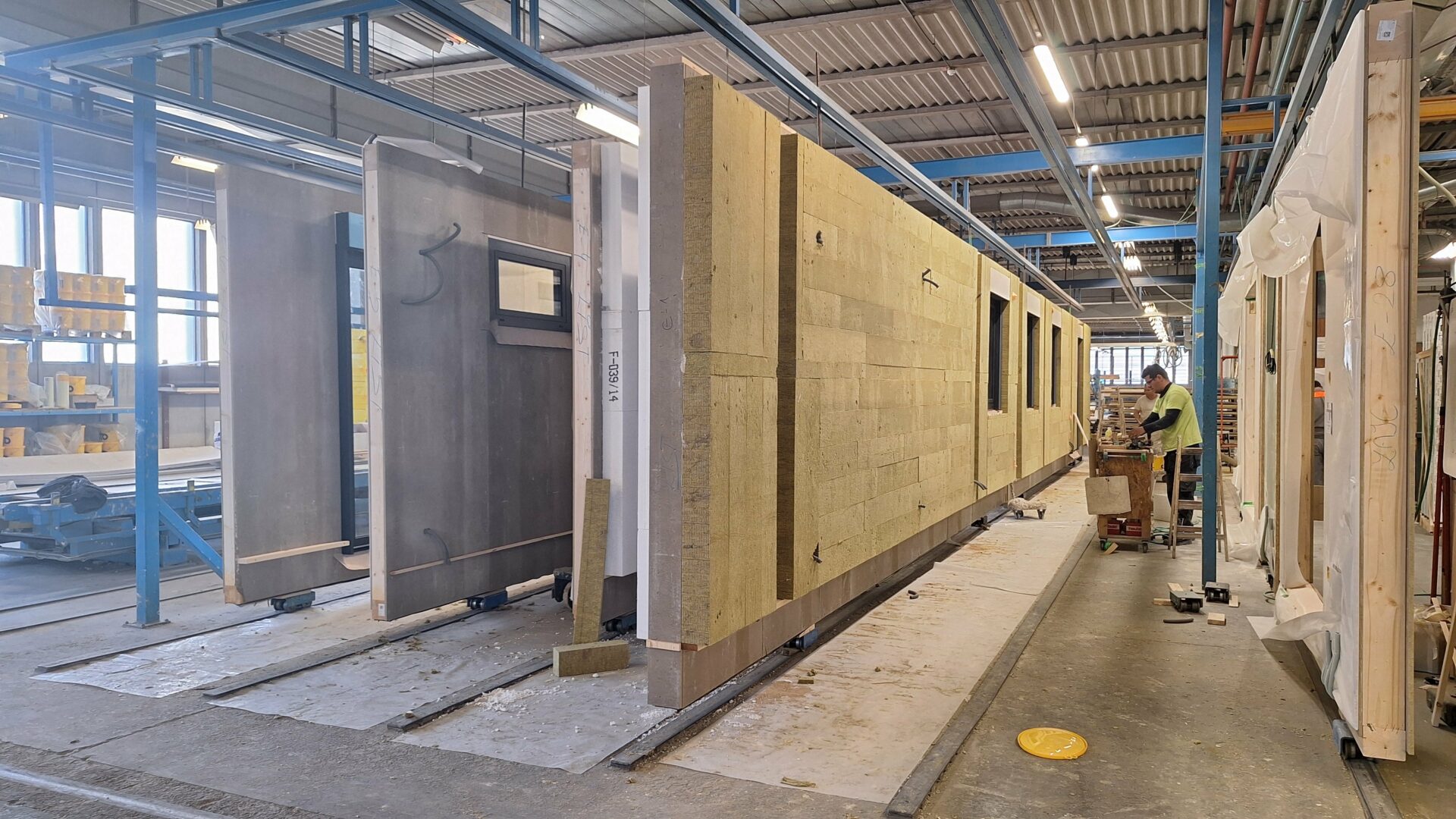timber-frame-panel-production-3