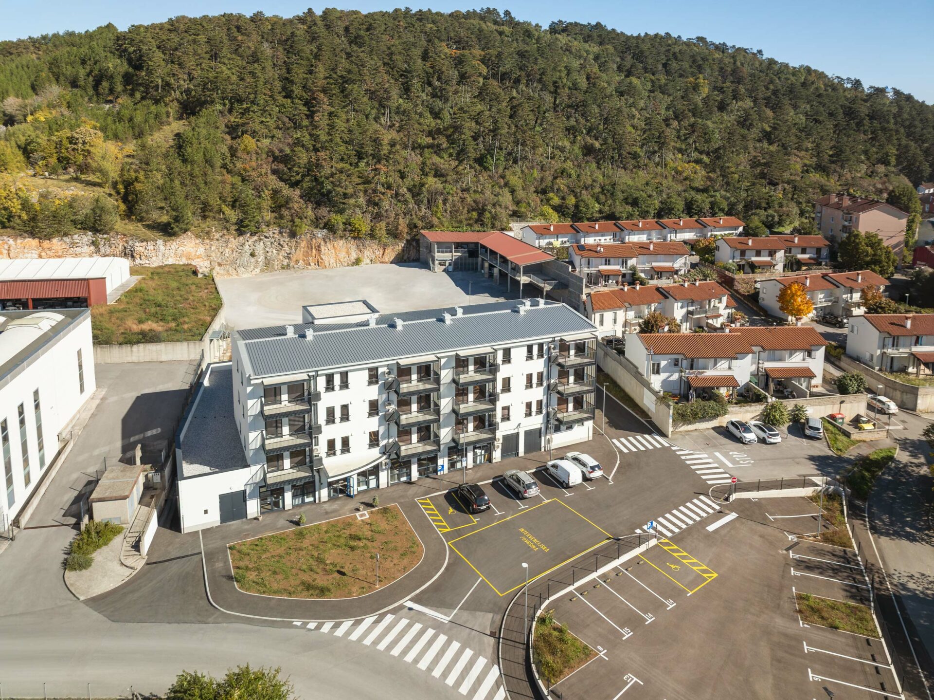 jelovica_sezana_web_jelovica_sezana_web_dji_0322-hdr_61_17